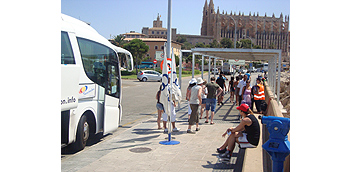 L´APB instal•la tres pèrgoles per donar ombra als creueristes que visiten el centre de Palma.