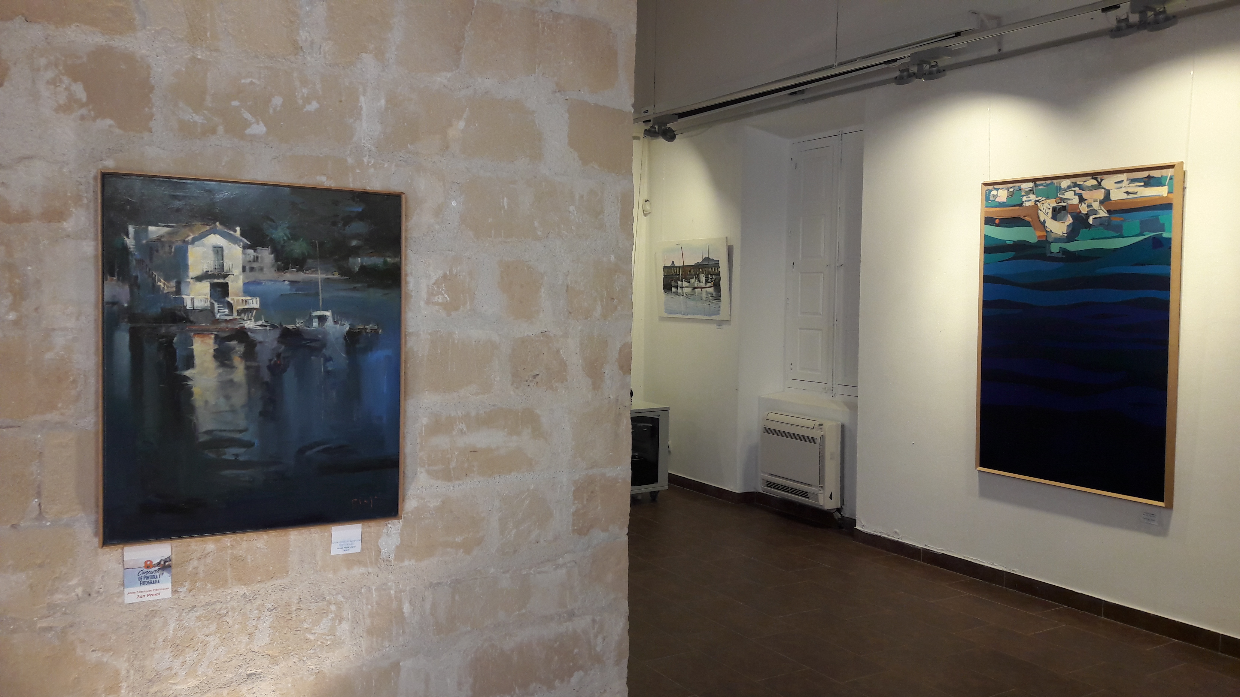 L'exposició del 8è Concurs de Pintura i Fotografia de l'APB s'instal·la a Eivissa