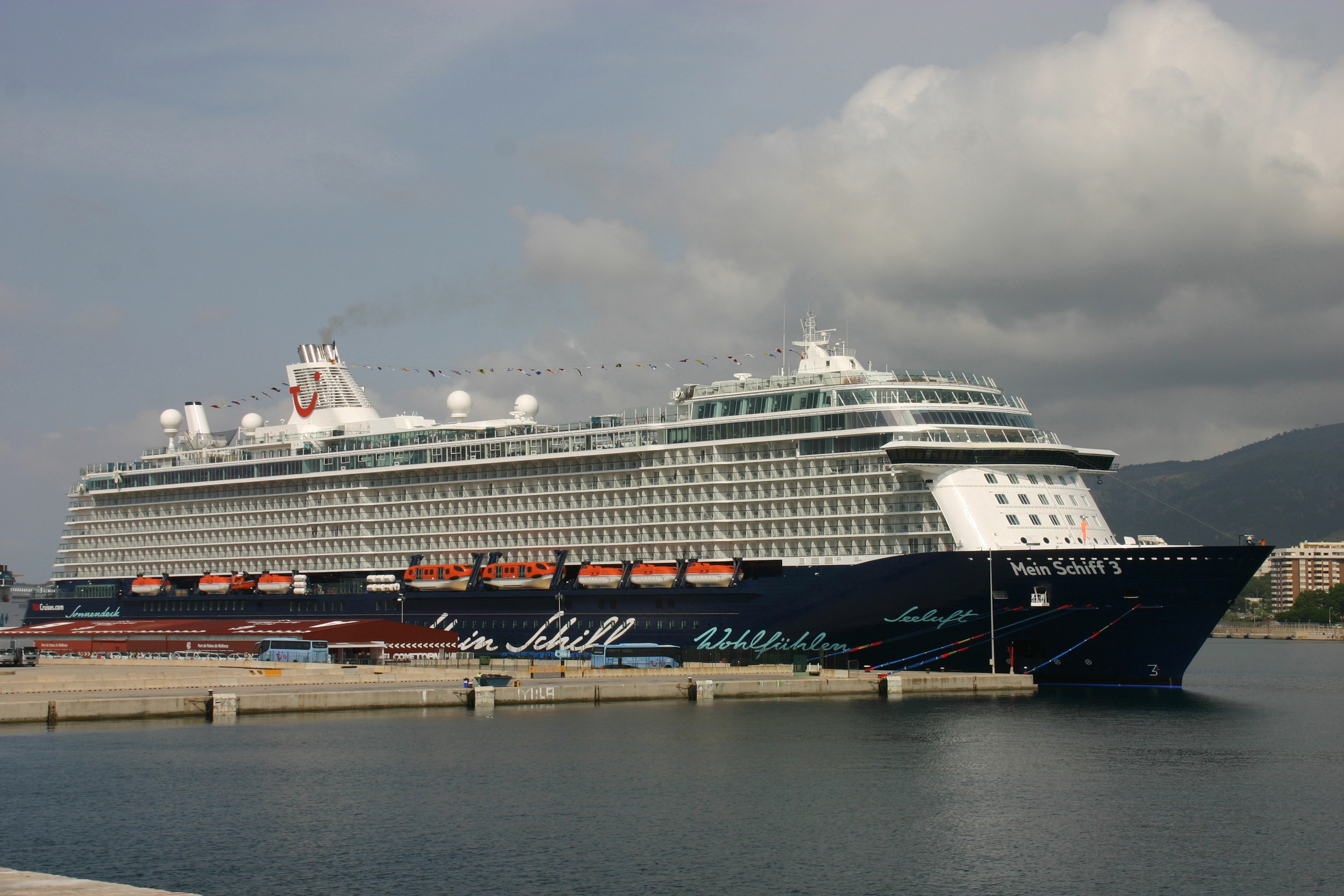 Los cinco cruceros de TUI Cruises harán base en Palma en 2016