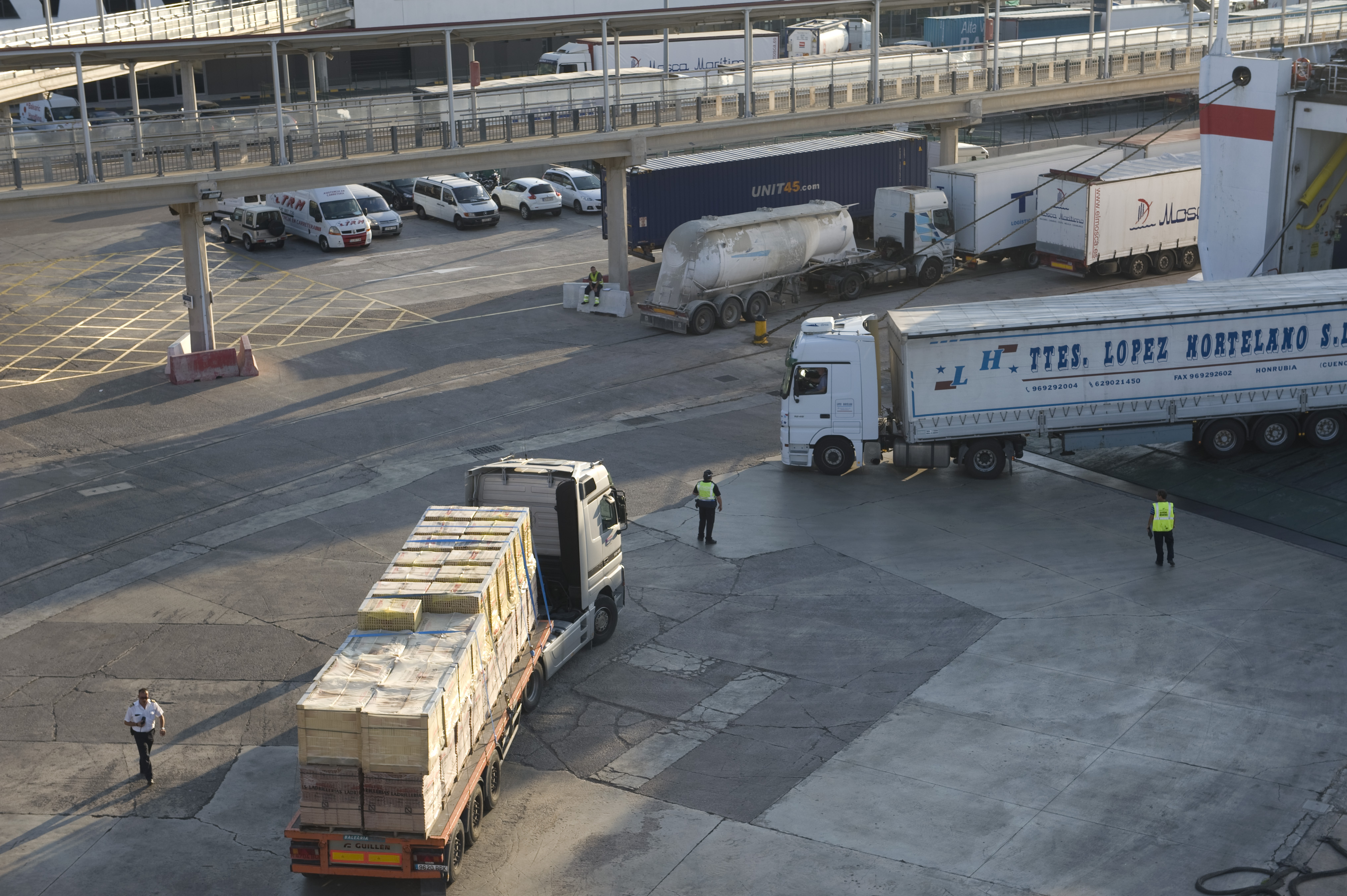 Los puertos que gestiona la APB registran 14’6 millones de toneladas de mercancías en 2016