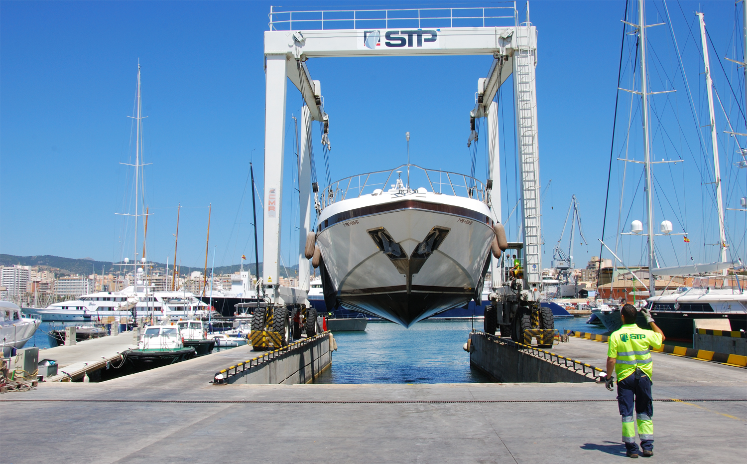 Las empresas de reparación y mantenimiento de barcos, punteras en el sector Balear