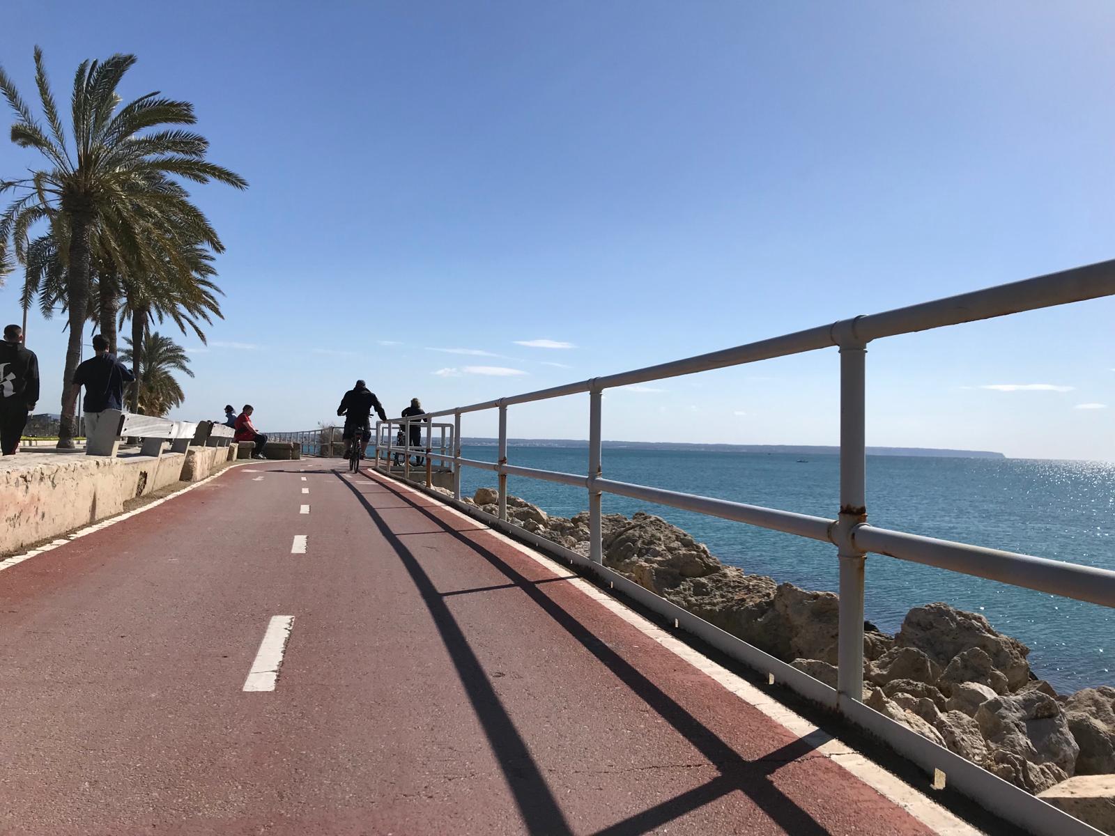 La APB mejora el carril bici de la Avenida Adolfo Suárez del puerto de Palma