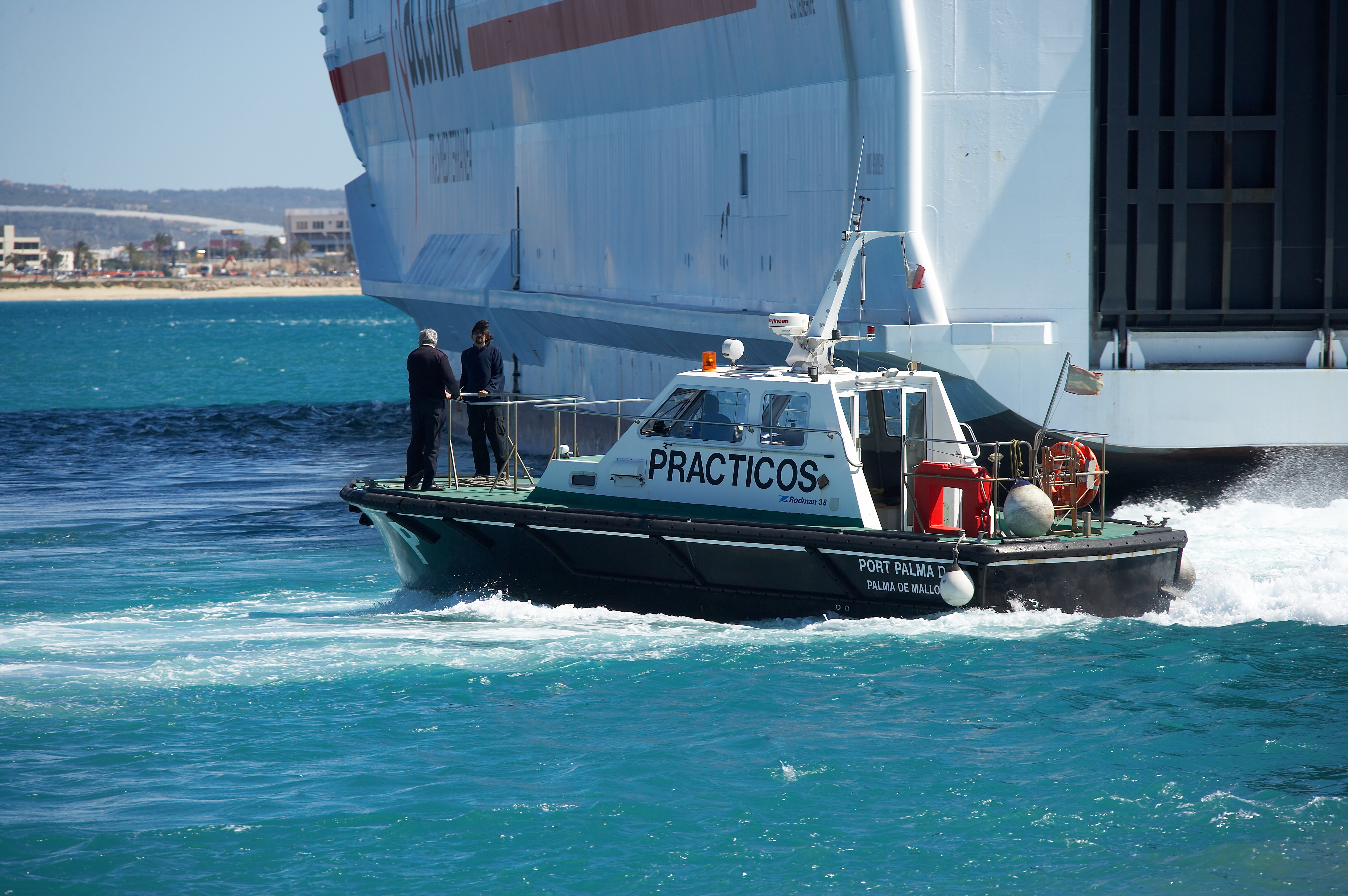 The pilots of Palma's Port, the first ones in Spain to obtain an international pilotage certification