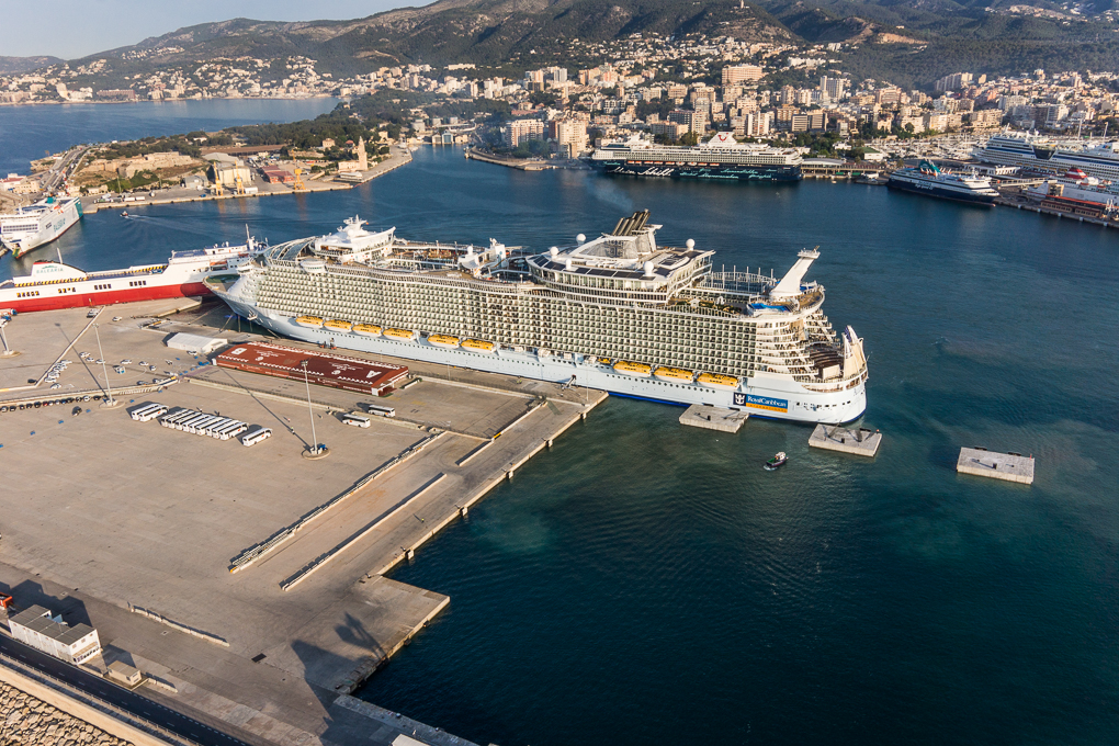 Palma se prepara para acoger a los cruceros más grandes del mundo como puerto base
