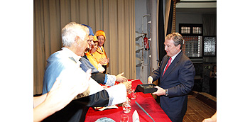 La APB galardonada con el Escudo de Oro de la Escuela de Turismo Felipe Moreno