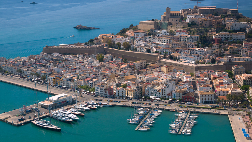 La APB saca a concurso la gestión de los amarres de la dársena de Poniente del puerto de Eivissa
