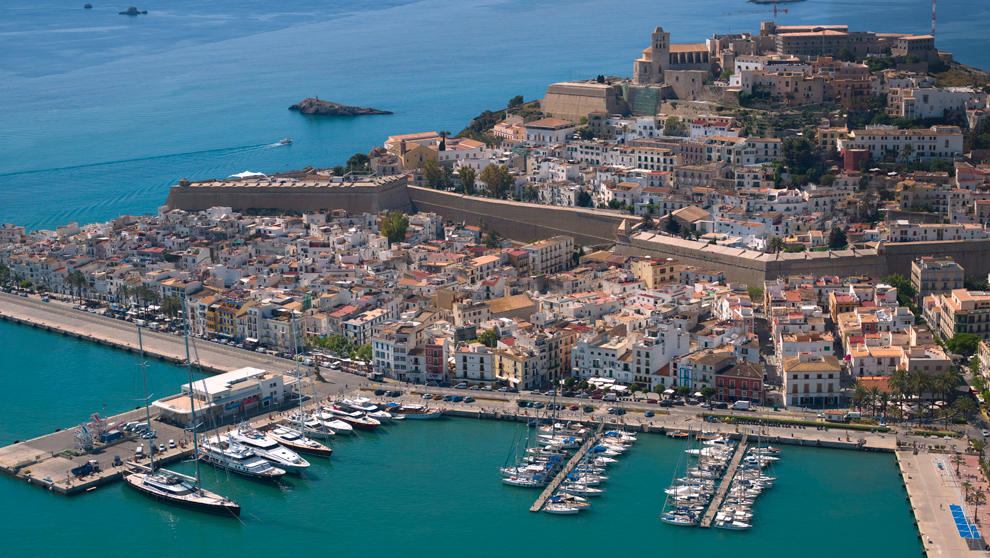 The APB tenders the management of the moorings on the Poniente dock in the Port of Ibiza