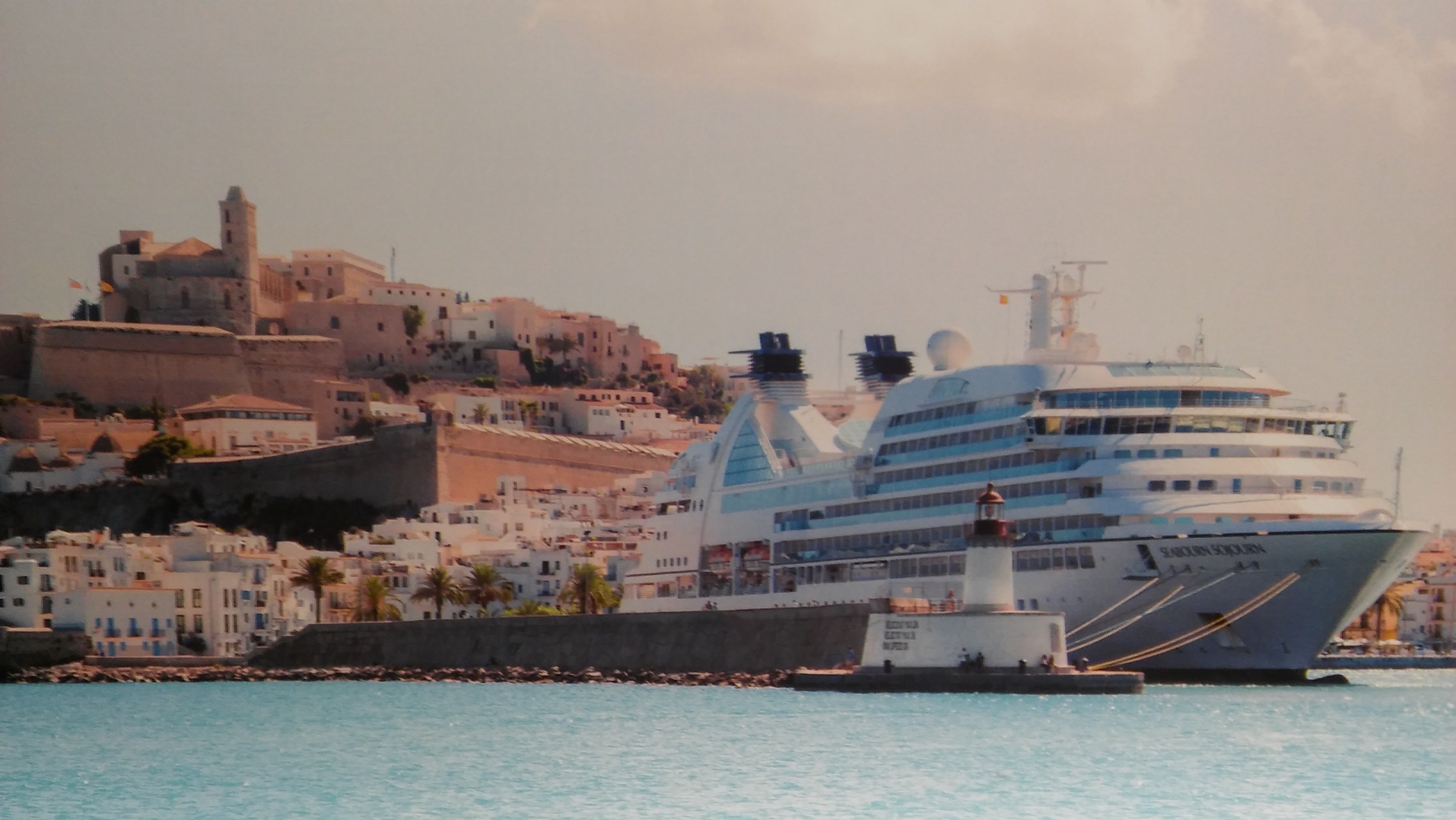 Ibiza, einer der balearichen Häfen mit dem stärksten Wachstum bei Kreuzfahrtpassagieren.  