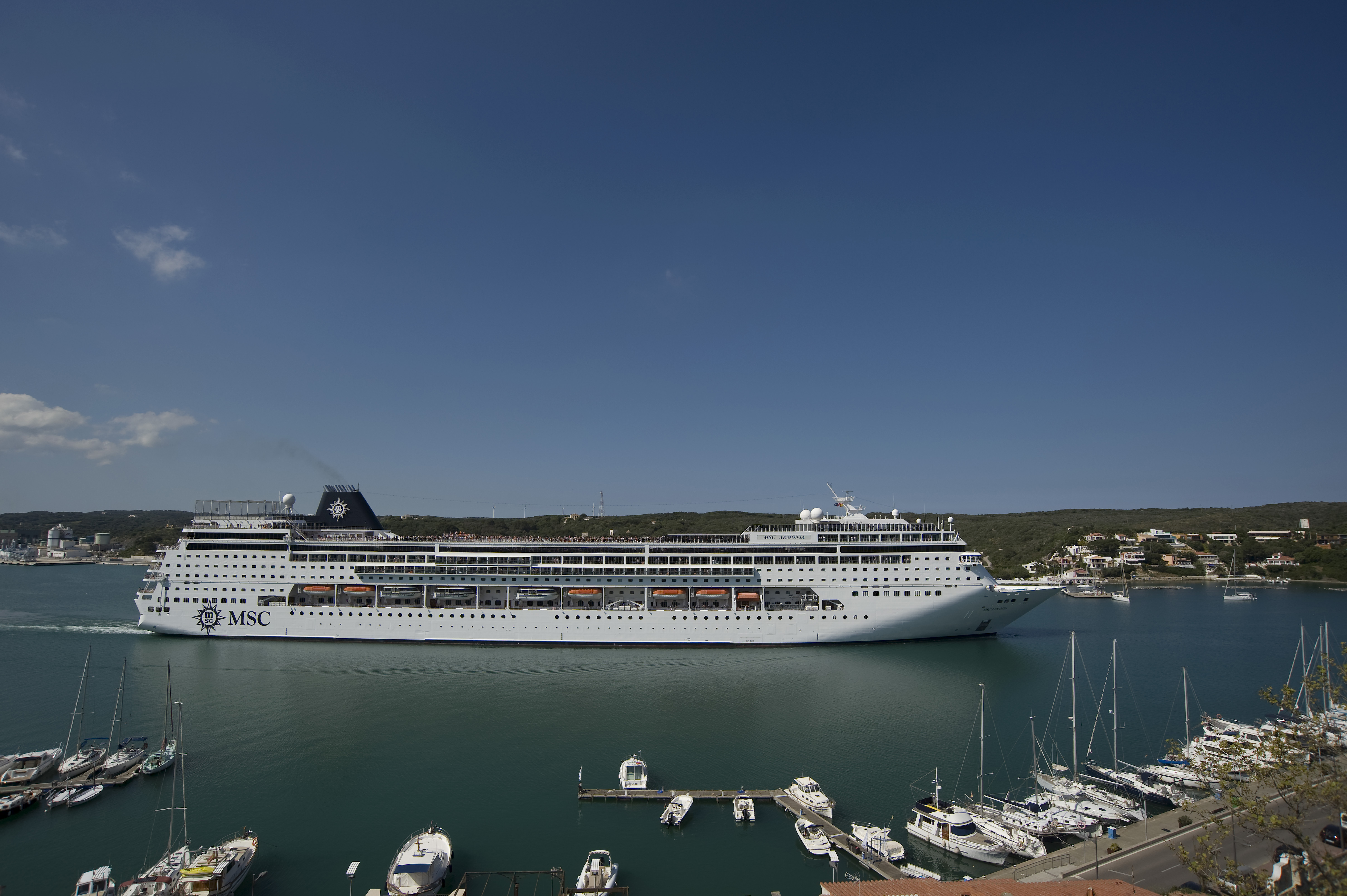 El port de Maó restringeix les condicions de maniobra dels creuers de gran eslora