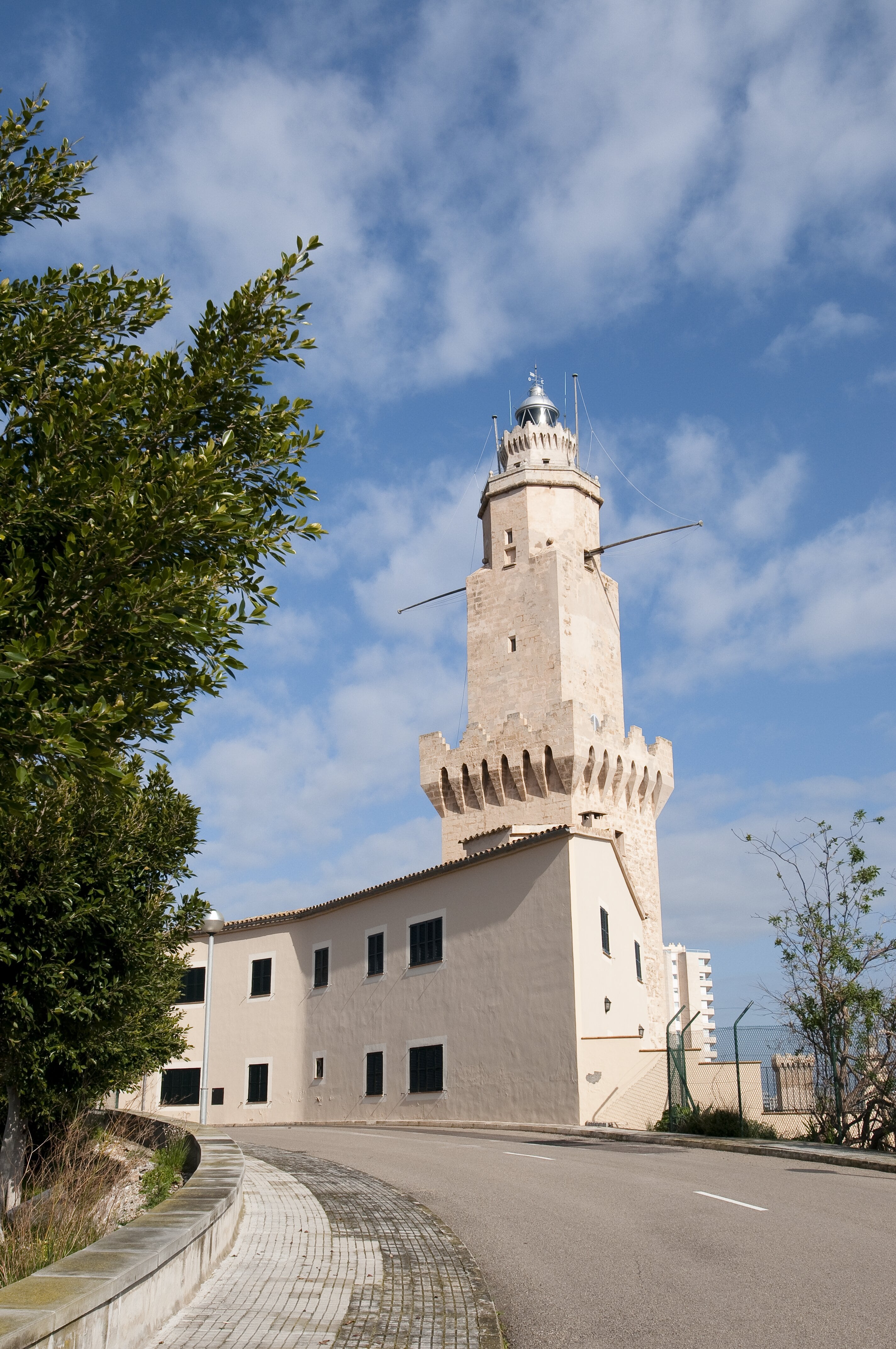 L'APB reobre l'exposició de Senyals Marítims del far de Portopí i amplia l'horari de visites