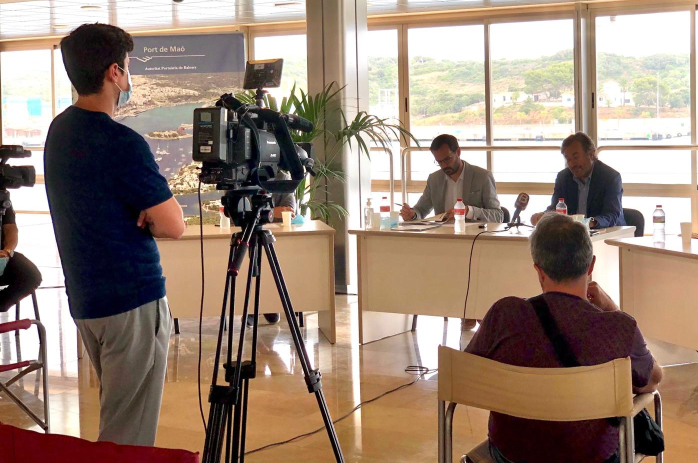 L’APB i l’Ajuntament de Maó amplien l’espai per a vianants i terrasses a un tram del port de Maó