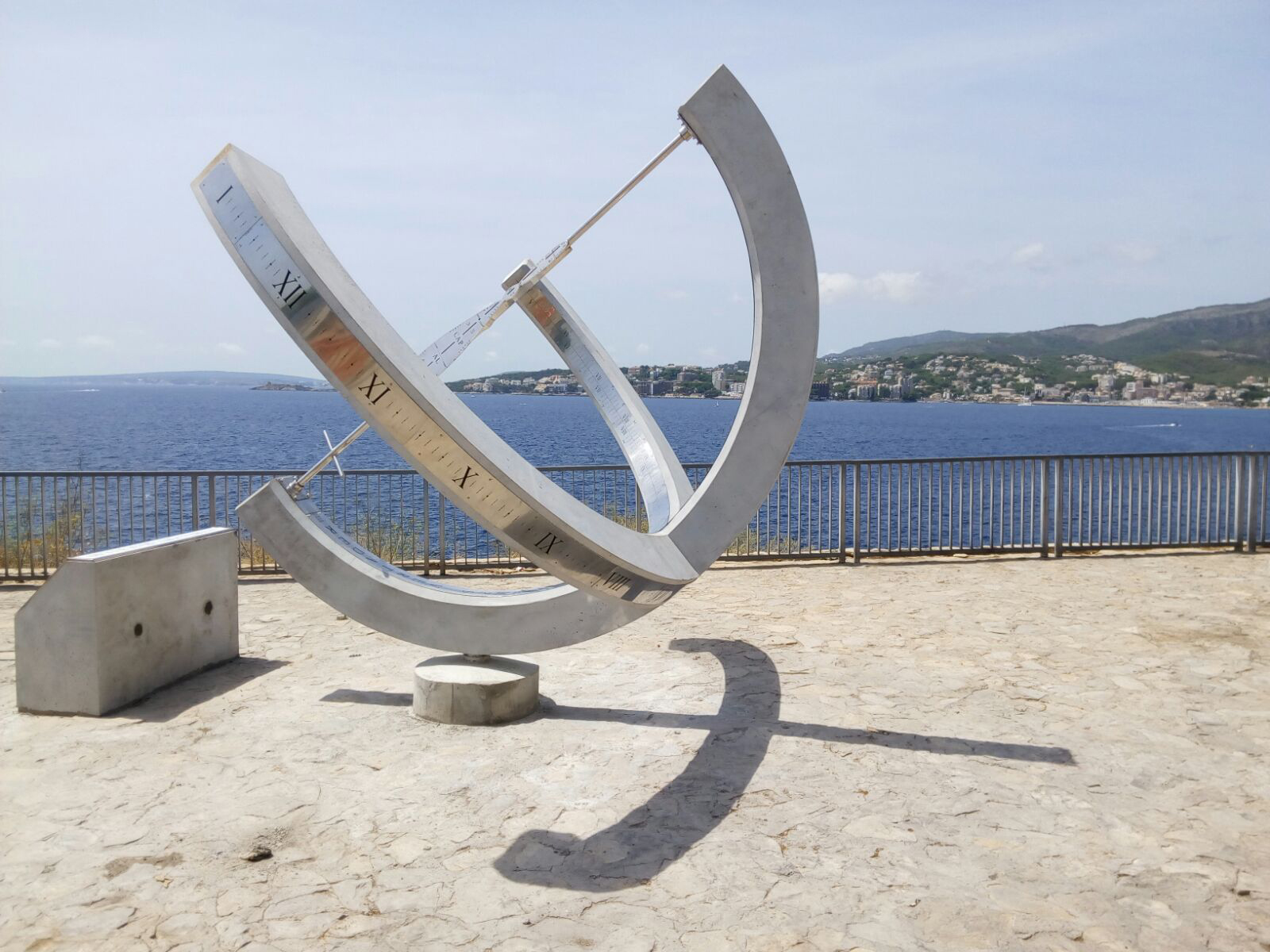Un nuevo reloj ecuatorial para el puerto de Palma