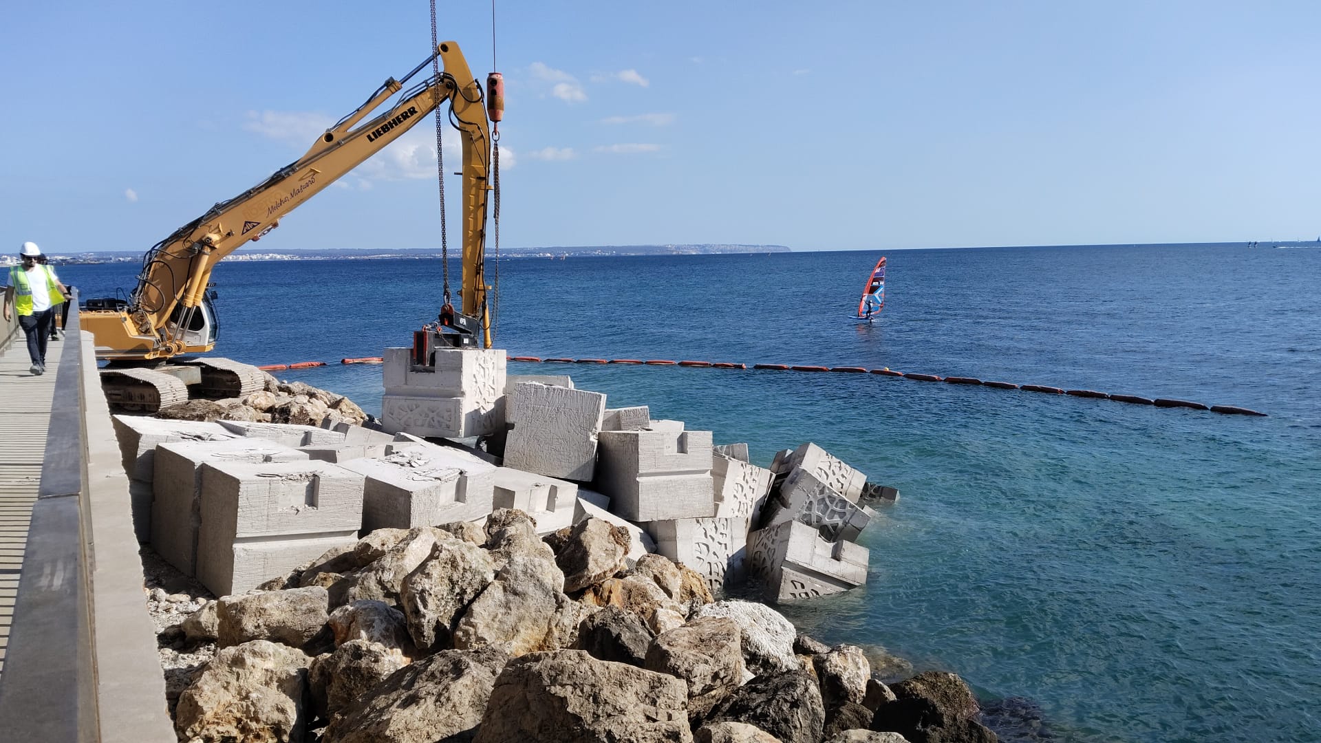 La APB impulsa la biodiversidad marina en las escolleras del Portitxol y el Molinar en el puerto de Palma