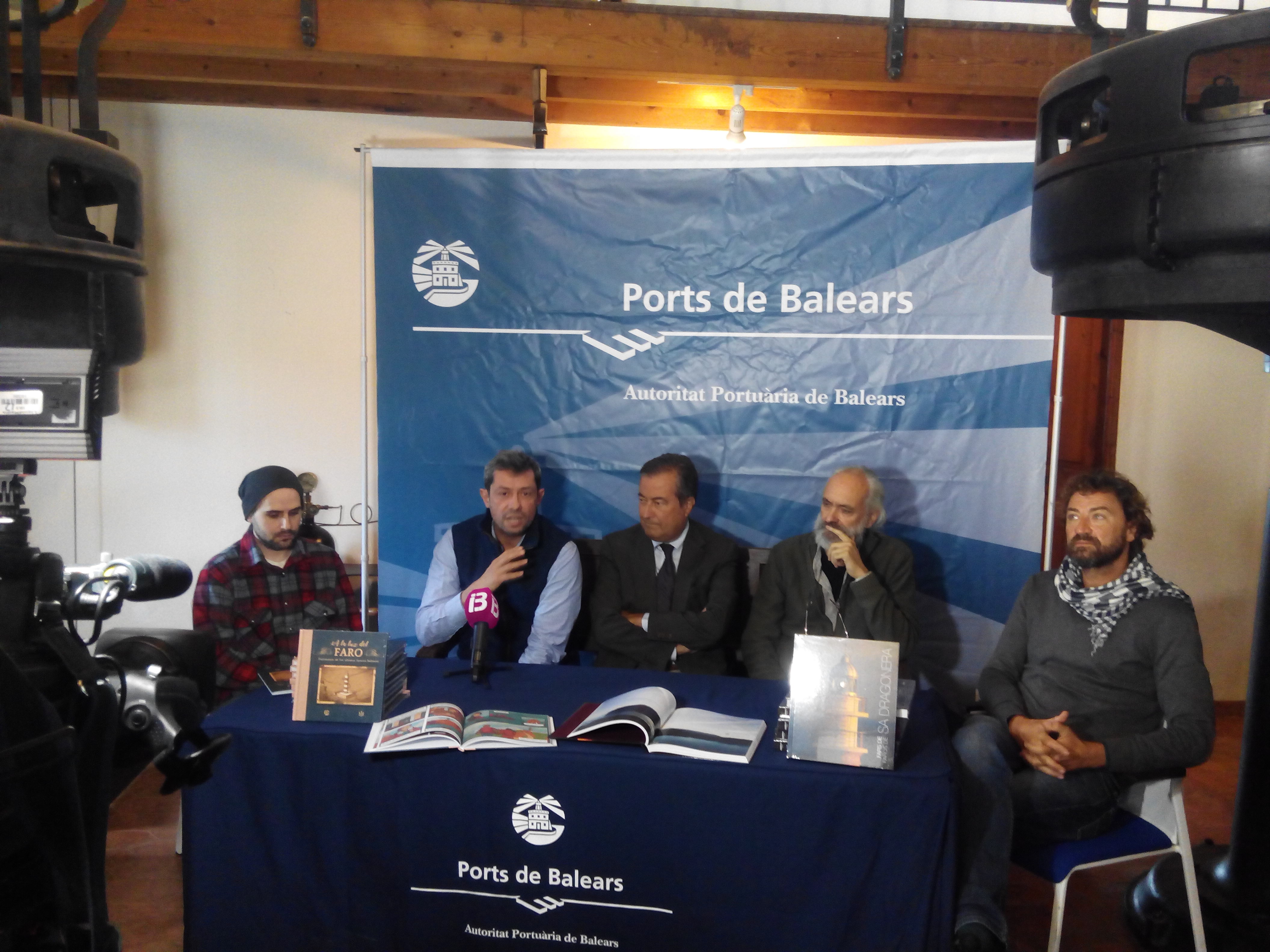 L’APB preserva les memòries dels faroners de les Illes Balears amb l’edició d’un llibre i un còmic