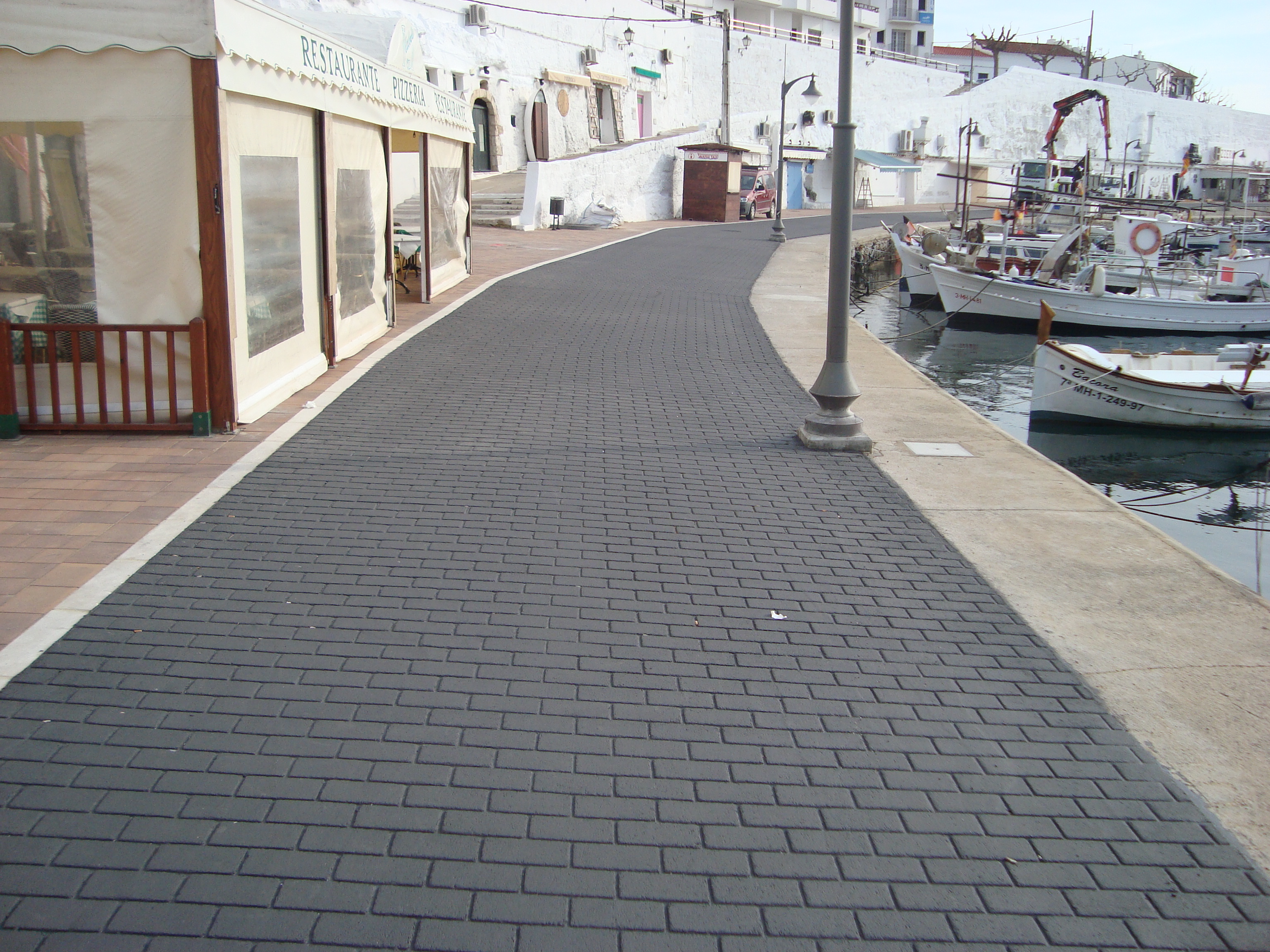 Die Sanierungsarbeiten der Cales Fonts im Hafen von Maó sind abgeschlossen