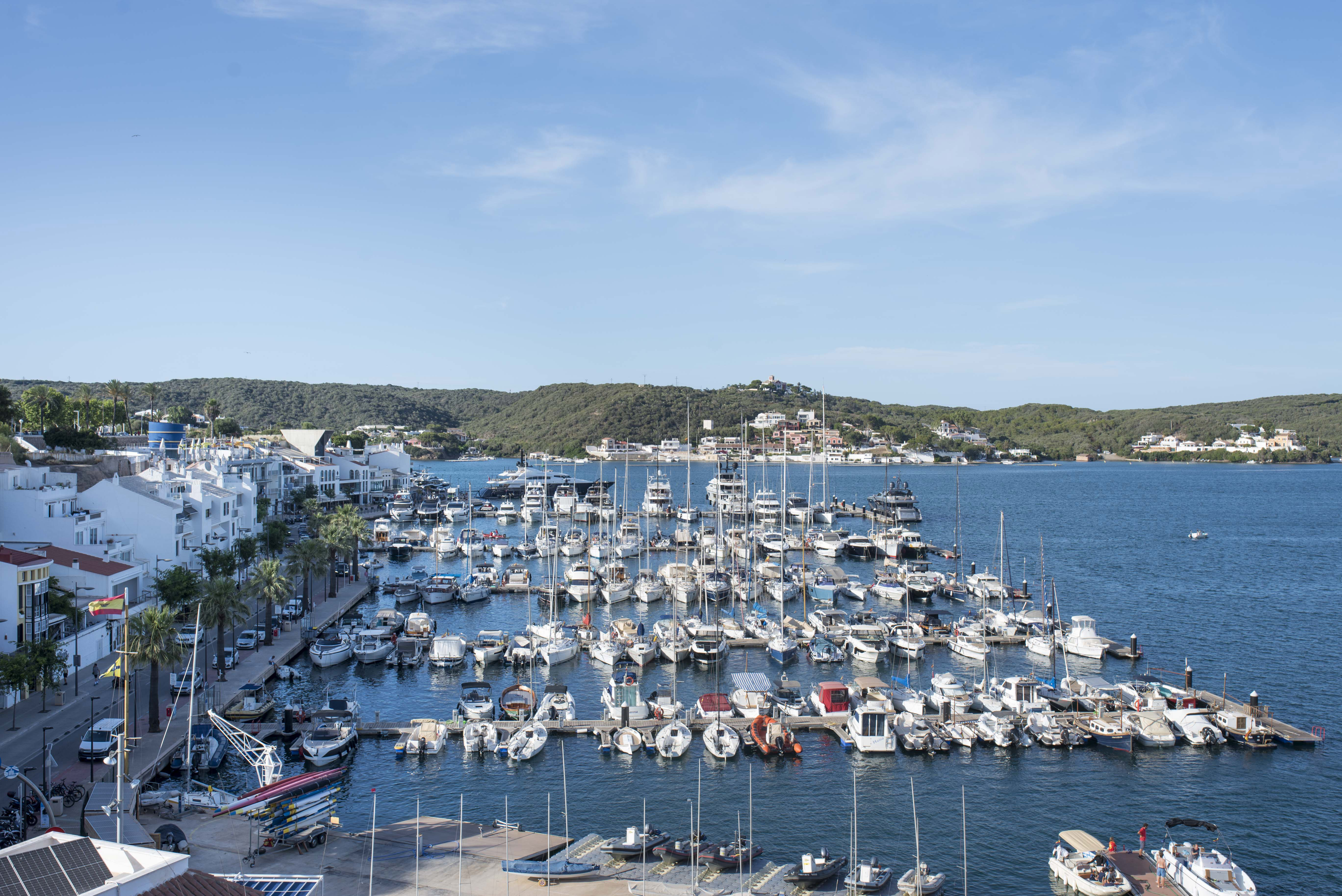 L'APB treu a concurs la gestió d'amarraments i la prestació de serveis al moll de Llevant del port de Maó