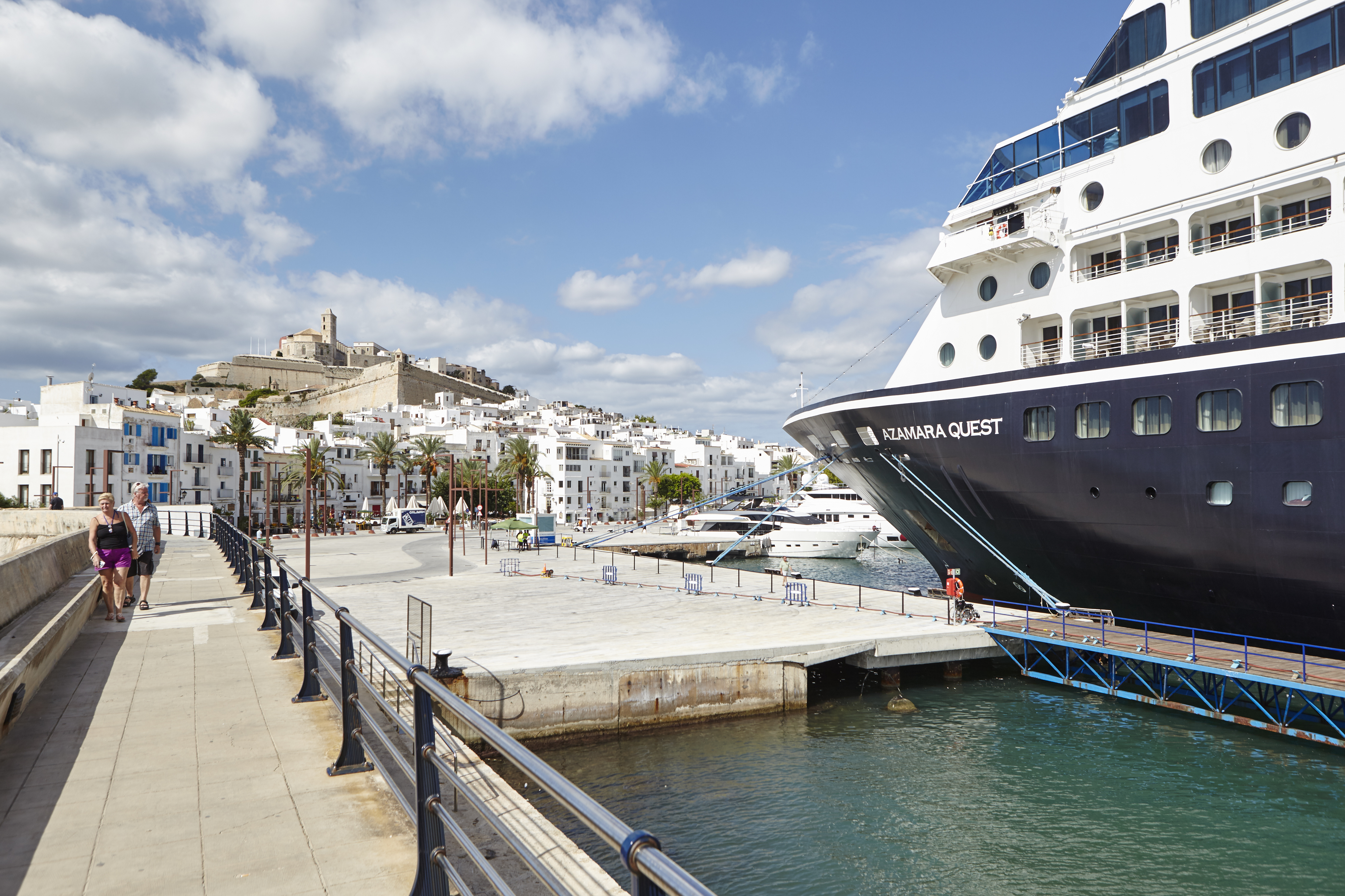 Die APB erteilt die Konzession für die Bewirtschaftung der Liegeplätze für große Schiffe im Dock von Levante des Hafens von Eivissa an Igy Gestora Marinas Spain