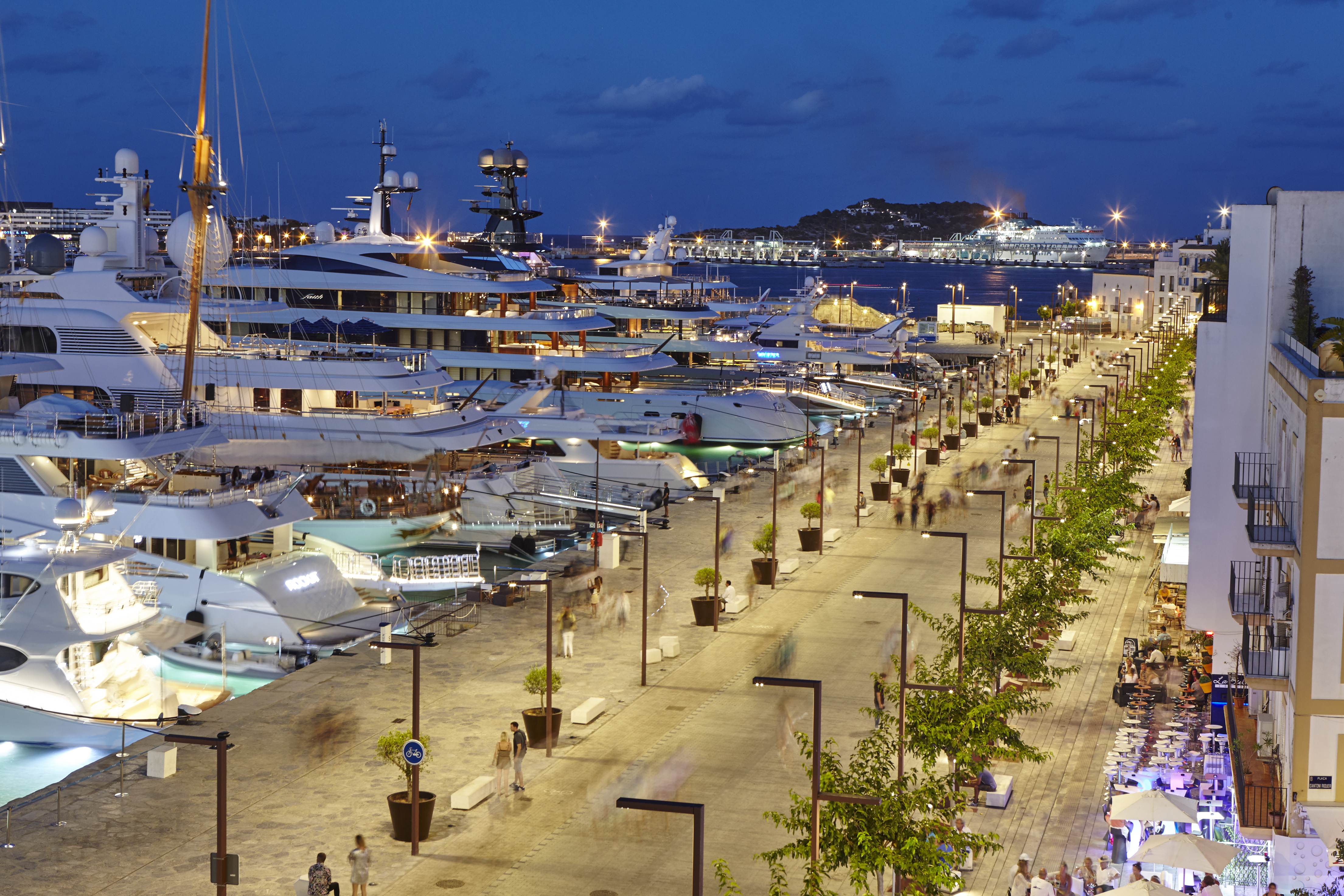 The APB puts out a tender for the management of large boat moorings on the Levante Dock at the Port of Ibiza