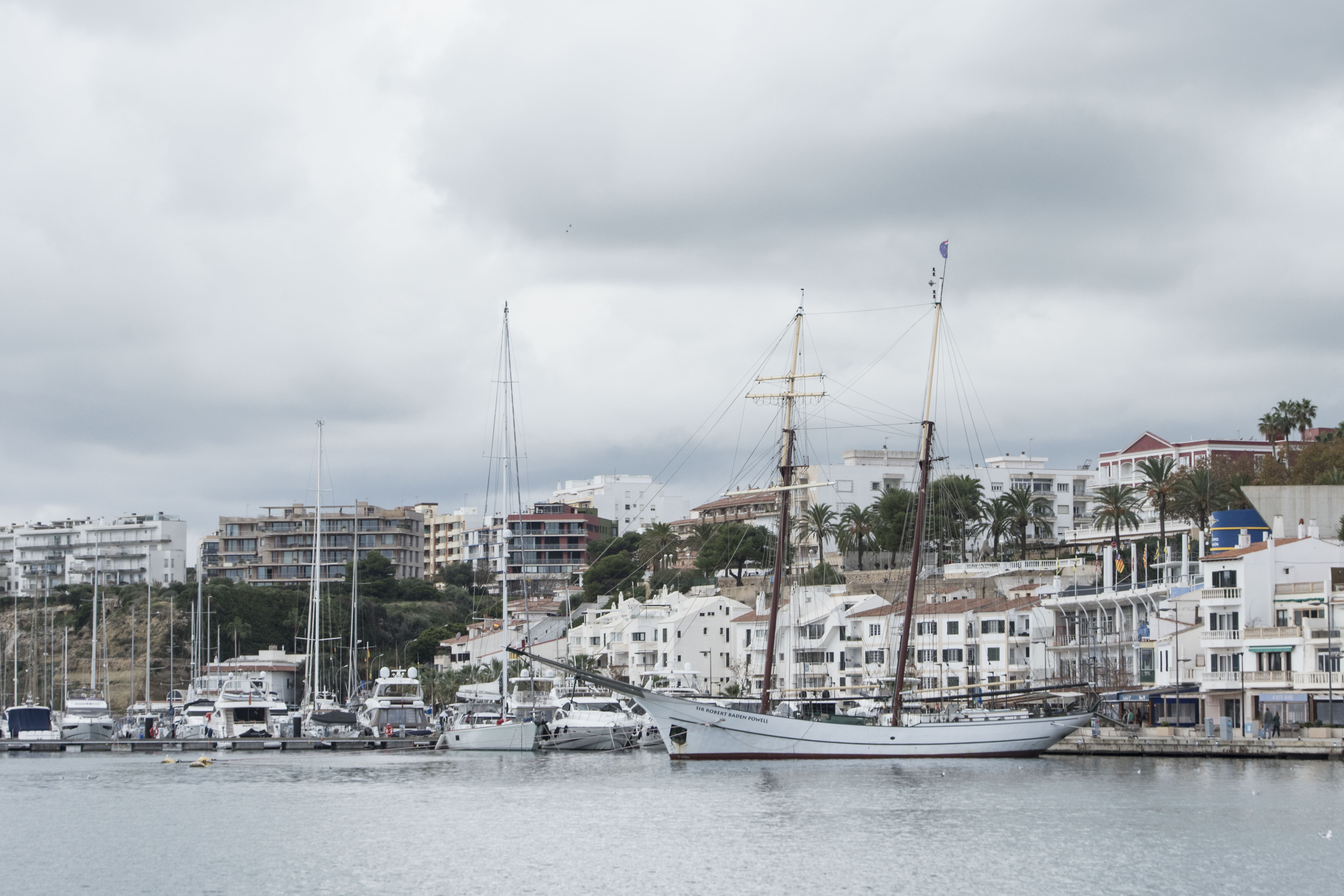 La APB saca a concurso una marina náutico-deportiva y otra para esloras mayores en el puerto de Maó