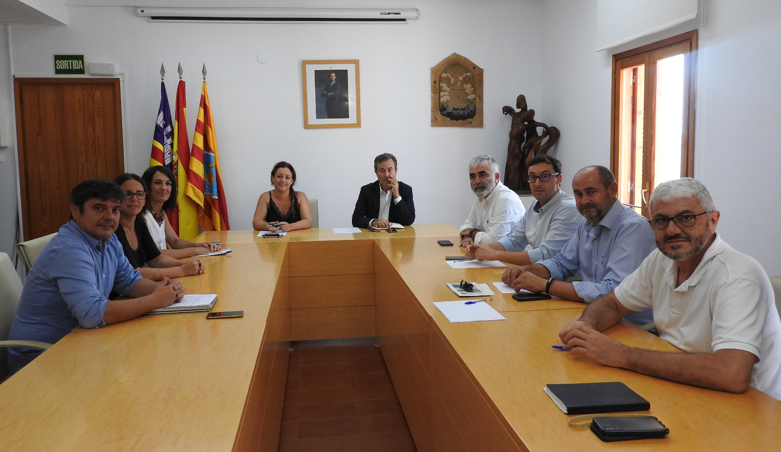 THE PRESIDENT OF THE APB, JOAN GUAL DE TORRELLA, FORMALLY MEETS WITH THE NEW PRESIDENT OF FORMENTERA ISLAND COUNCIL, ALEJANDRA FERRER