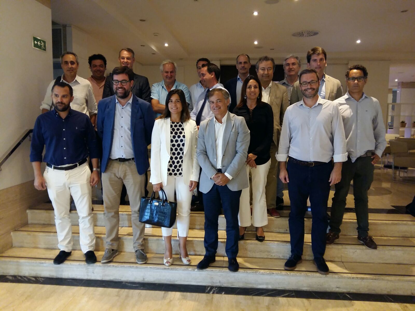 La APB y el Ayuntamiento de Palma presentan el proyecto de reforma del paseo Marítimo a representantes del sector hotelero