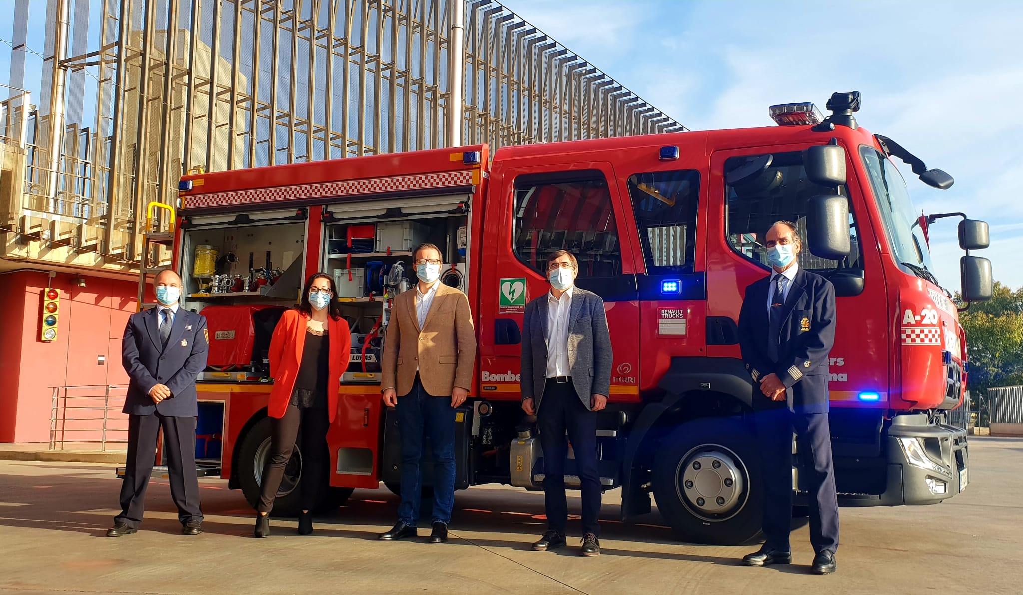 Die APB übergibt der Feuerwehr Palma ein Fahrzeug für den Einsatz im Hafen Palma