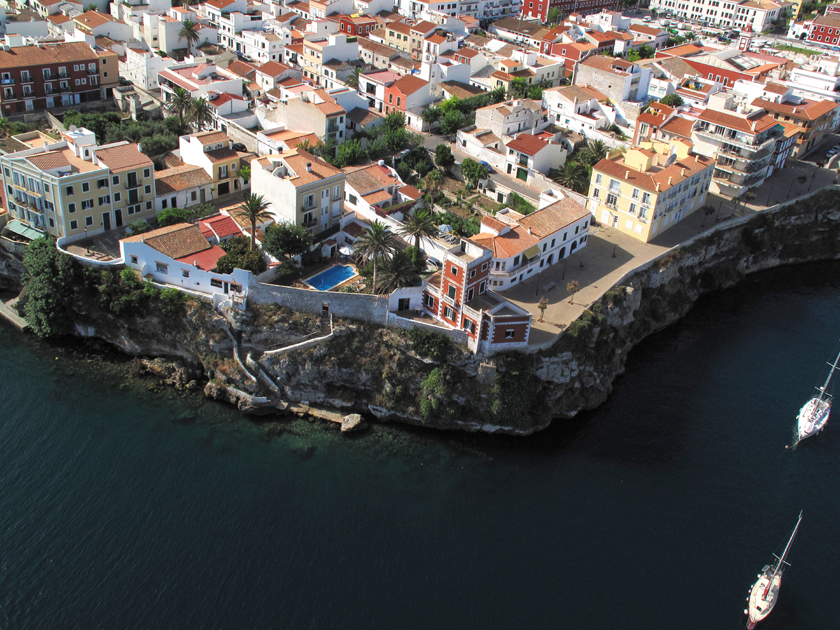 La APB unirá Cala Corb con el Moll d’en Pons mediante pasarelas en la costa