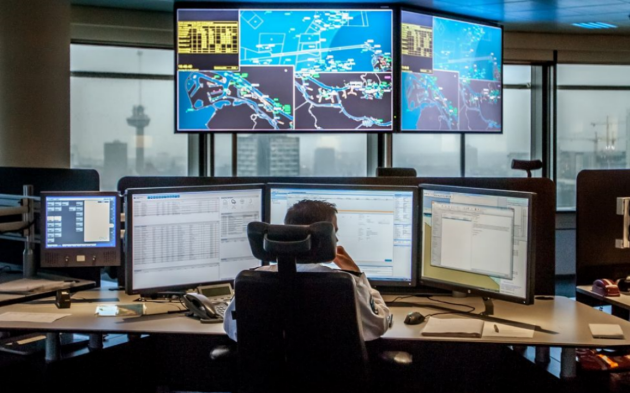 El puerto de Rotterdam investigando en ciberseguridad