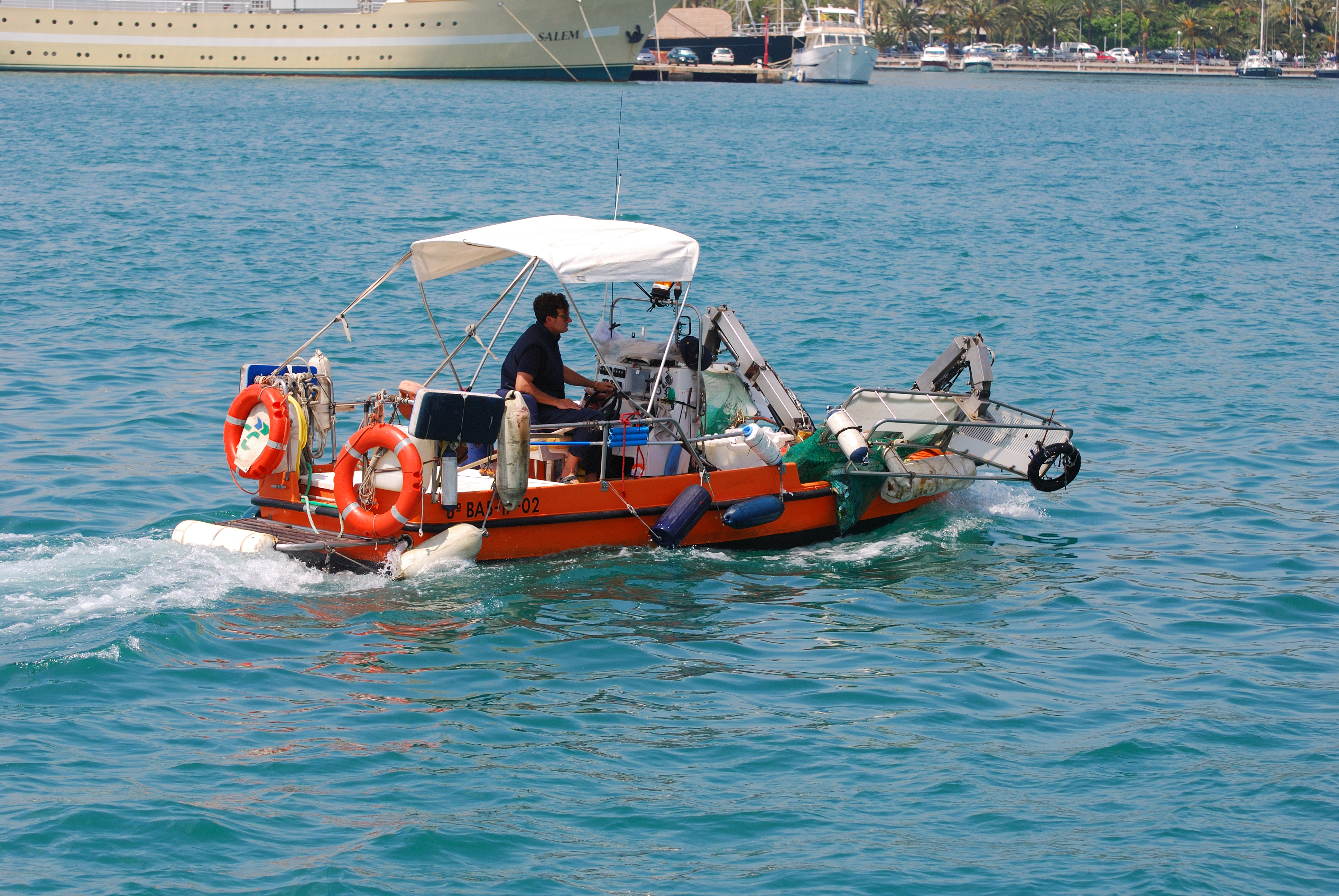 The importance of the proper treatment of wastes into the sea