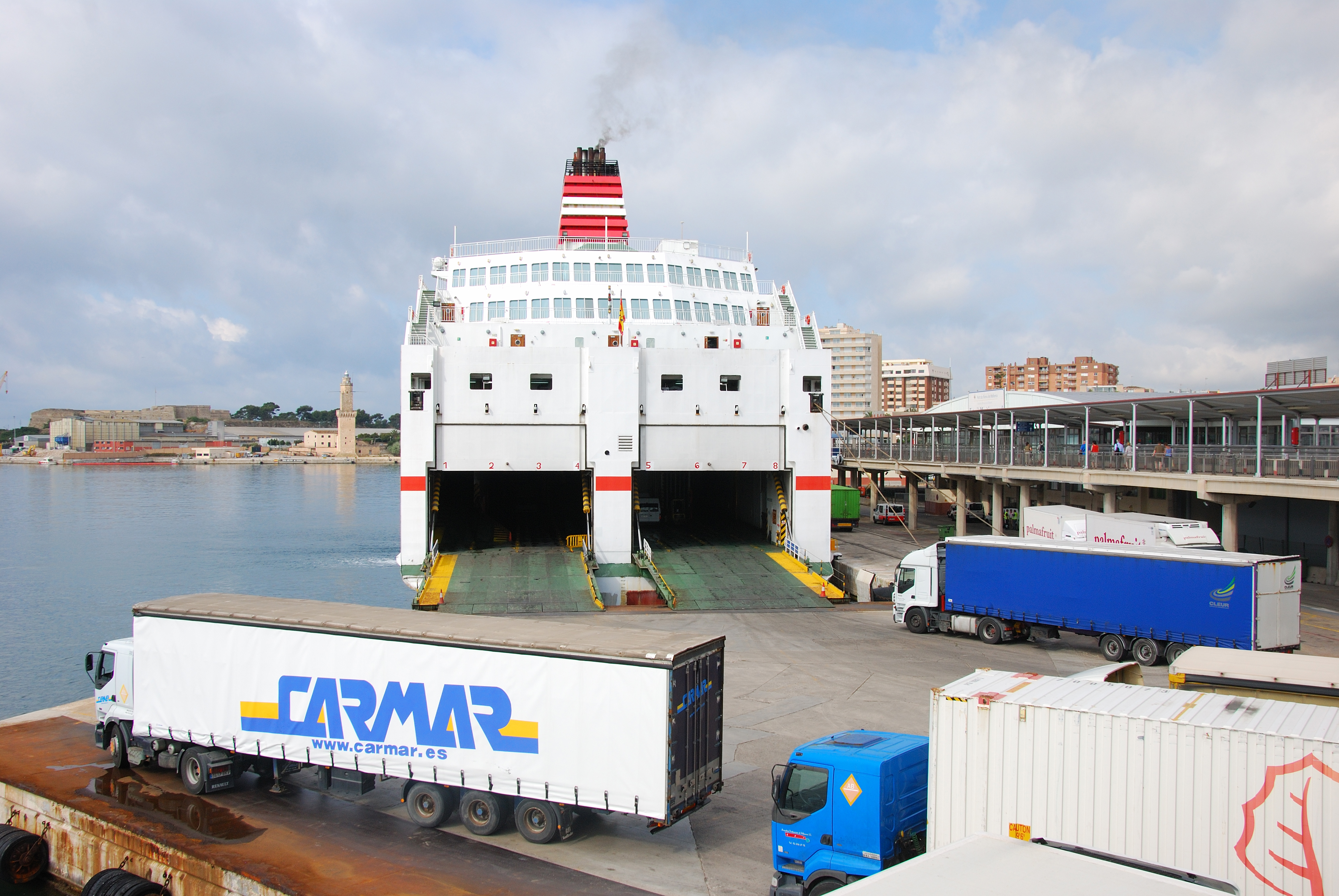 The ports of the Balearic Islands handled over 13 million tonnes of cargo in 2015