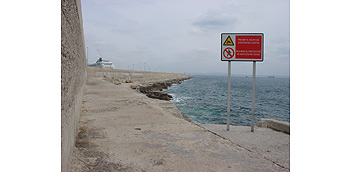 Paseo peatonal por el Dique del Oeste de Palma