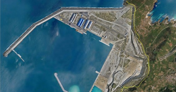 Las empresas Esteyco y Acciona proponen un proyecto para generar eólica en el puerto de A Coruña