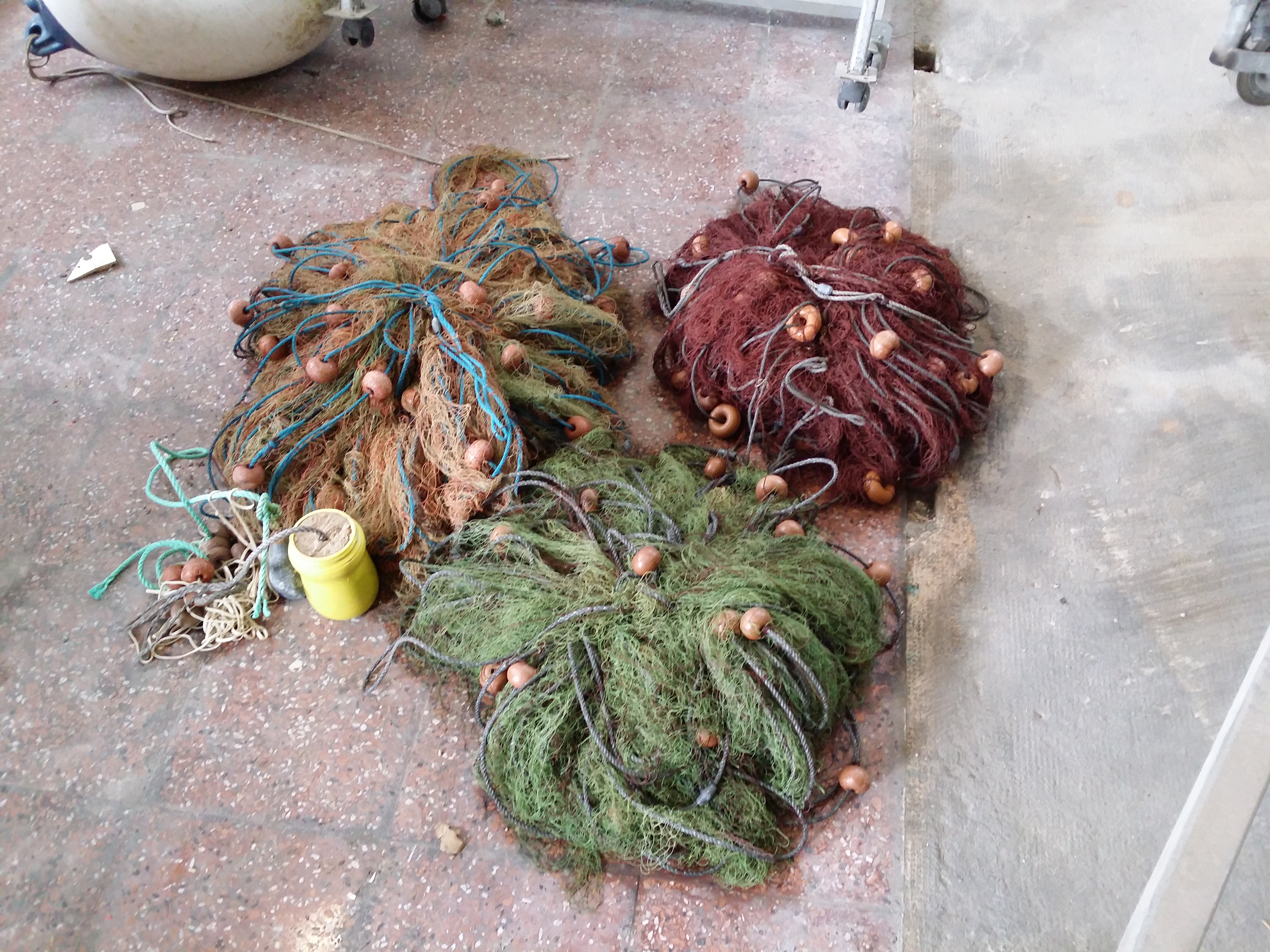 Maó Port Police seized hundred meters illegal fishing nets.