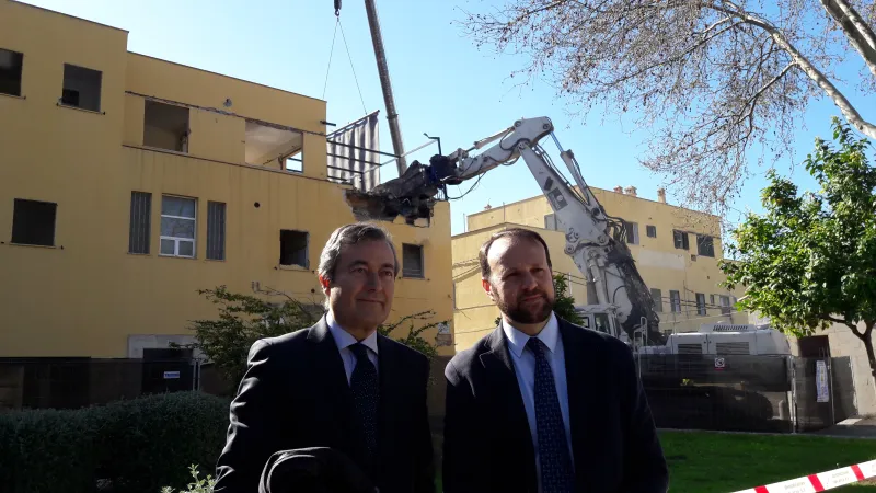 El president de l'APB, Joan Gual de Torrella, junt el cap d'infraestructures, Antoni Ginard.