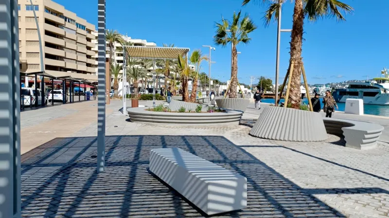 Nova zona enjardinada al moll de Ribera