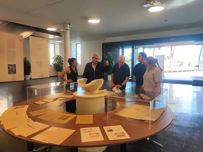 Exposició: Llampades de la badia: la llum dels arxius