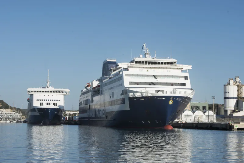 Molls del Cós Nou al port de Maó