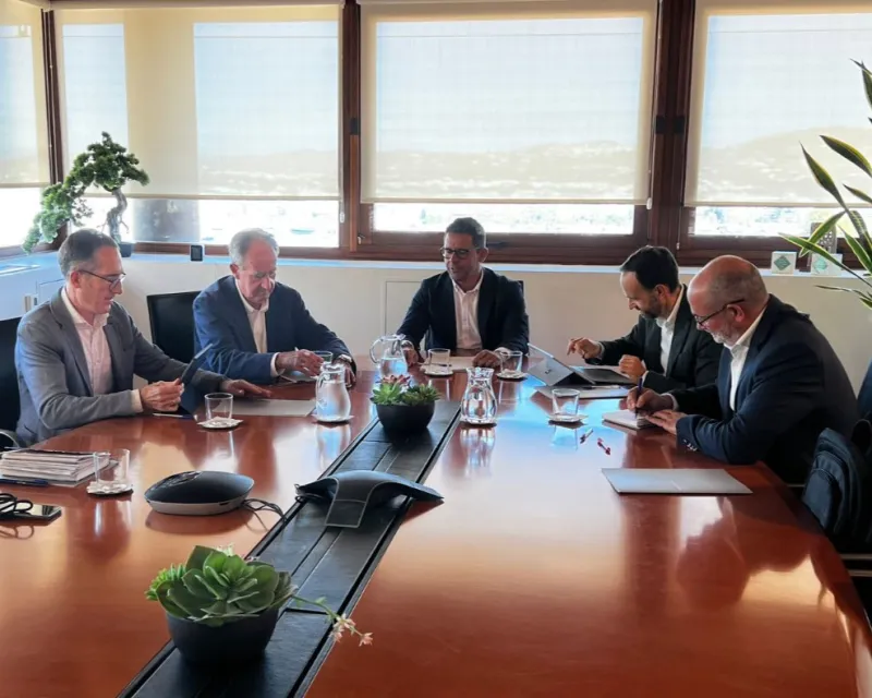Visita de Sanz a l'Ajuntament d'Eivissa