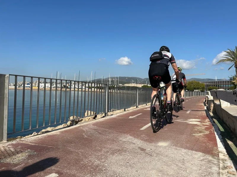 New bike lane's railings